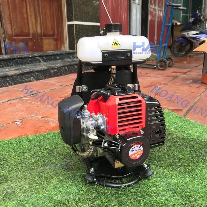 Máy Cắt Cỏ Đeo Lưng 2 Thì Master  MVX-43BL 750W