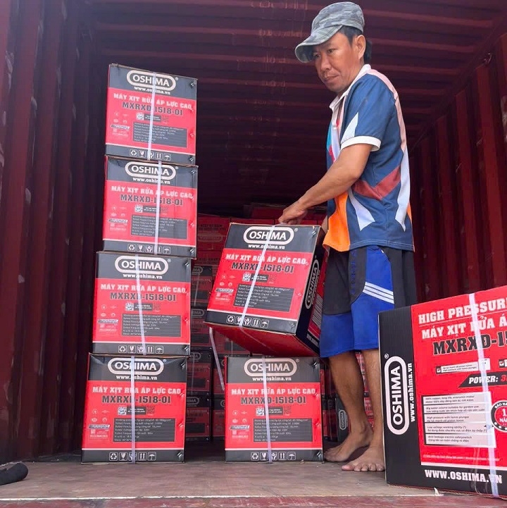 Máy Xịt Rửa Oshima MXRXĐ-1518-01 3100W