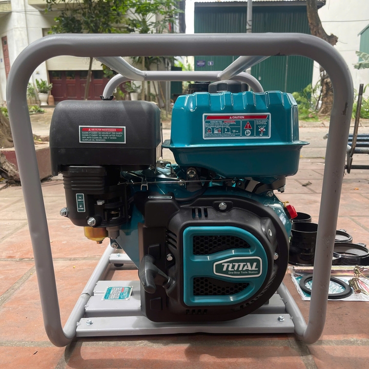 Máy Bơm Nước Chạy Xăng 9HP Total TP3401