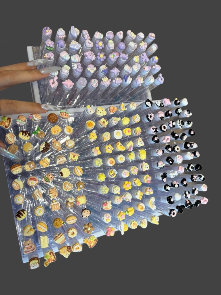 Chổi ống chải mi gắn charm hàng cao cấp nhiều hoạ tiết xinh đẹp