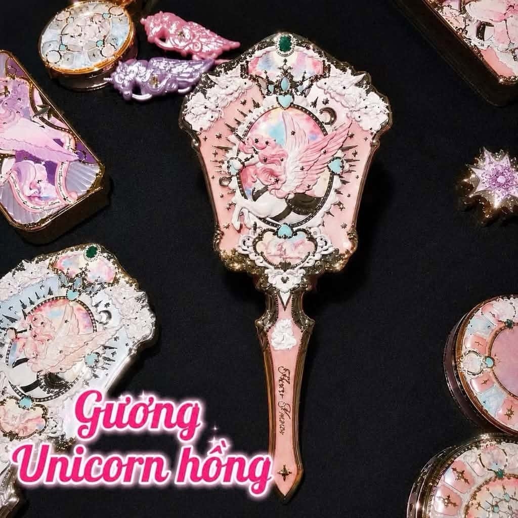 Gương đẹp nhiều kiểu dáng, phong cách bánh bèo, tiểu thư