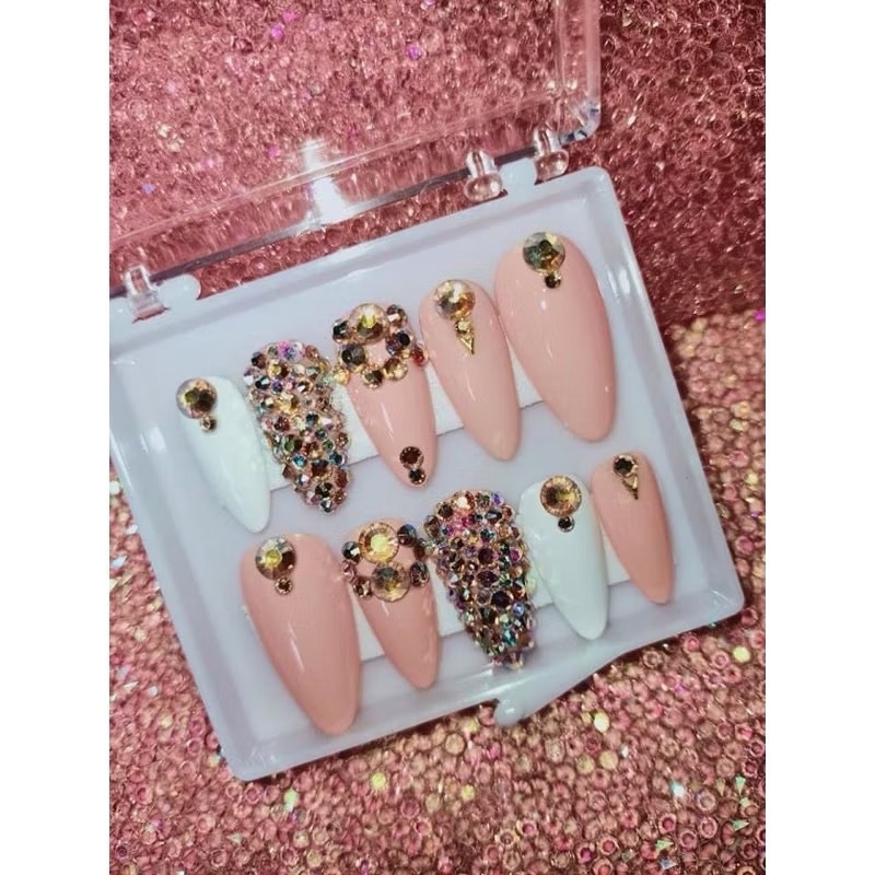 ￼Băng keo 2 mặt đính móng Nail ( trong hộp móng úp, đính móng úp )