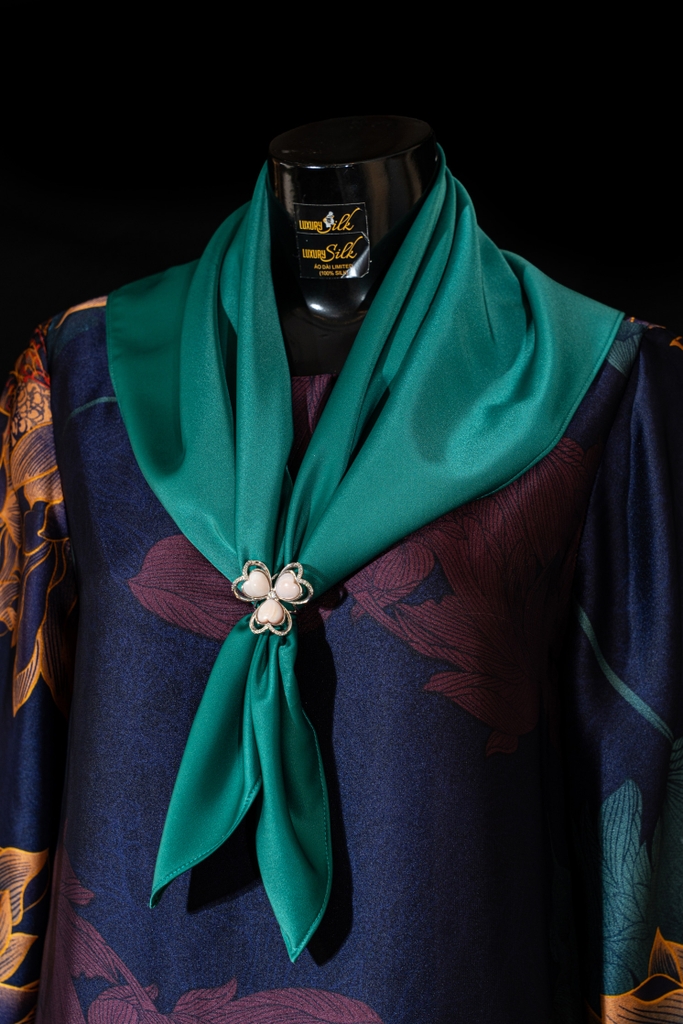 khăn quàng cổ Lụa trơn không họa tiết 920