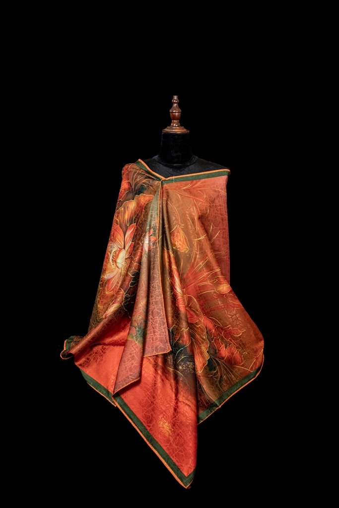 Khăn choàng lụa cao cấp 4D