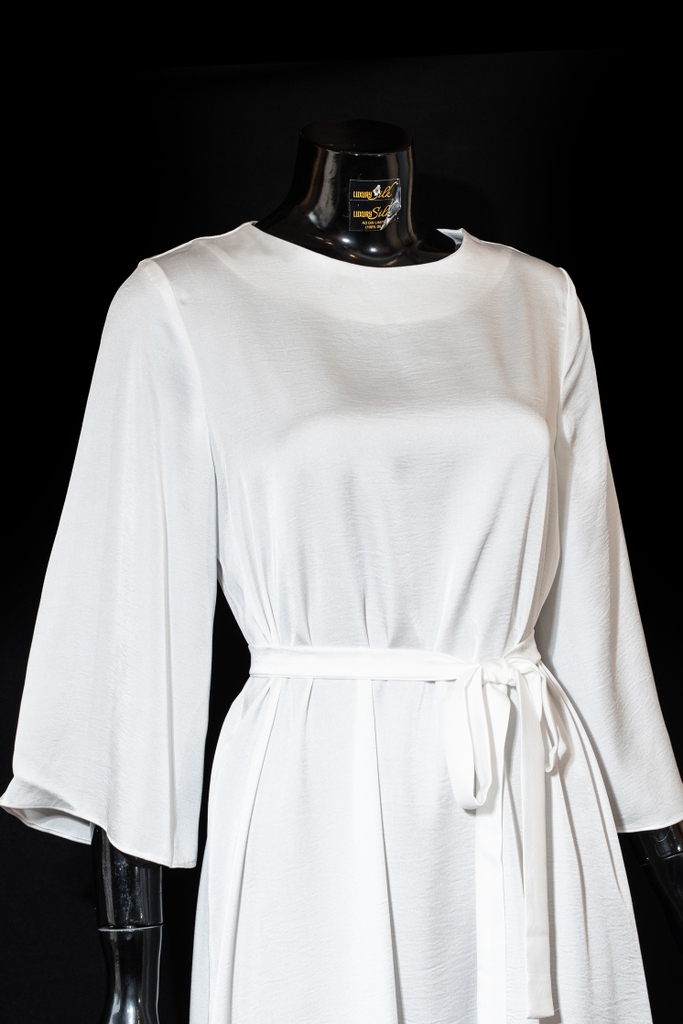 Váy lụa trơn không họa tiết