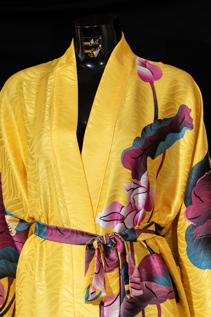 Áo choàng kimono Liên Hoa