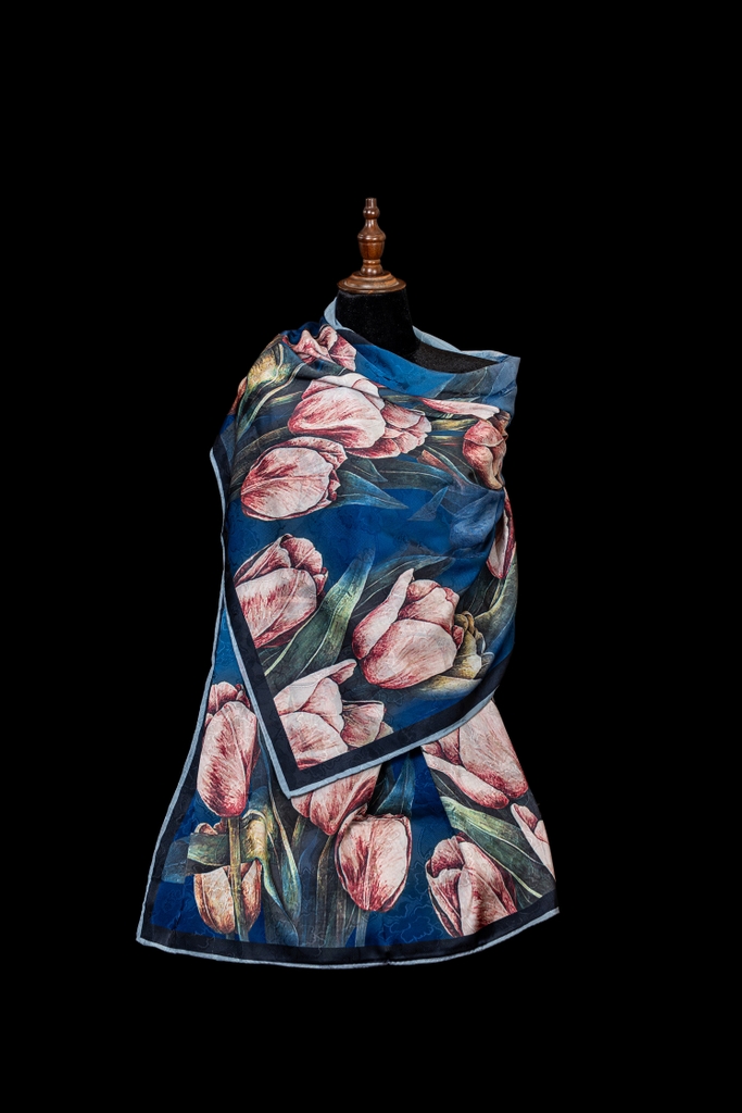 Khăn choàng lụa cao cấp 4D