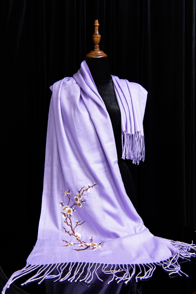 Khăn choàng thêu thủ công hoạ tiết hoa hồng (khăn đũi)