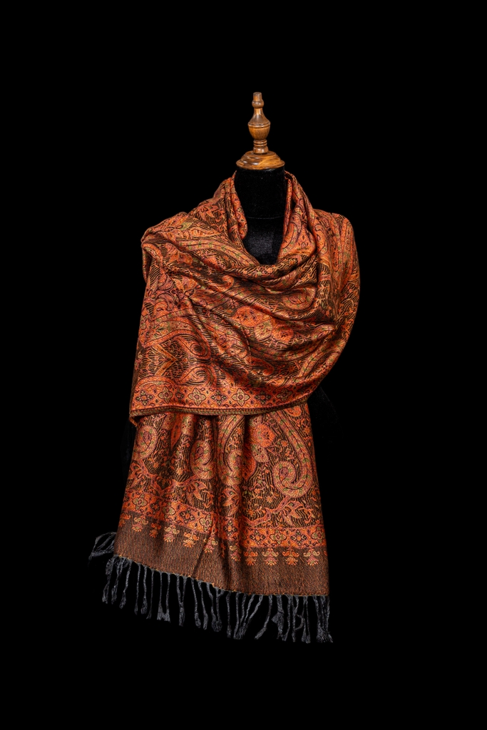 Khăn choàng thủ công họa tiết dân tộc