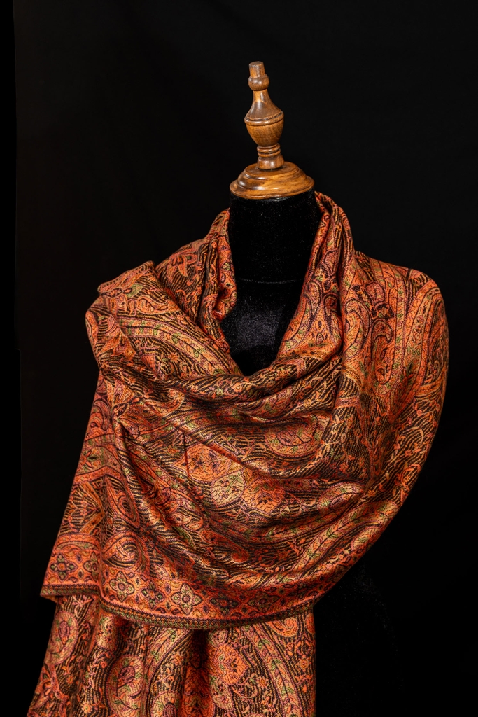 Khăn choàng thủ công họa tiết dân tộc