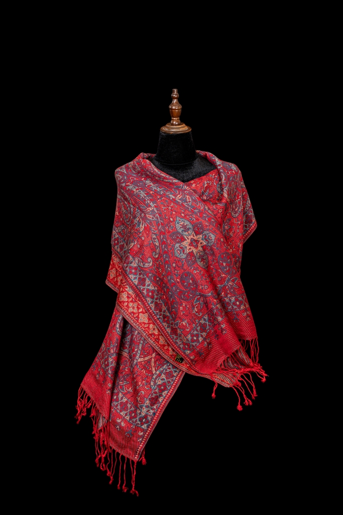 Khăn choàng thủ công họa tiết dân tộc