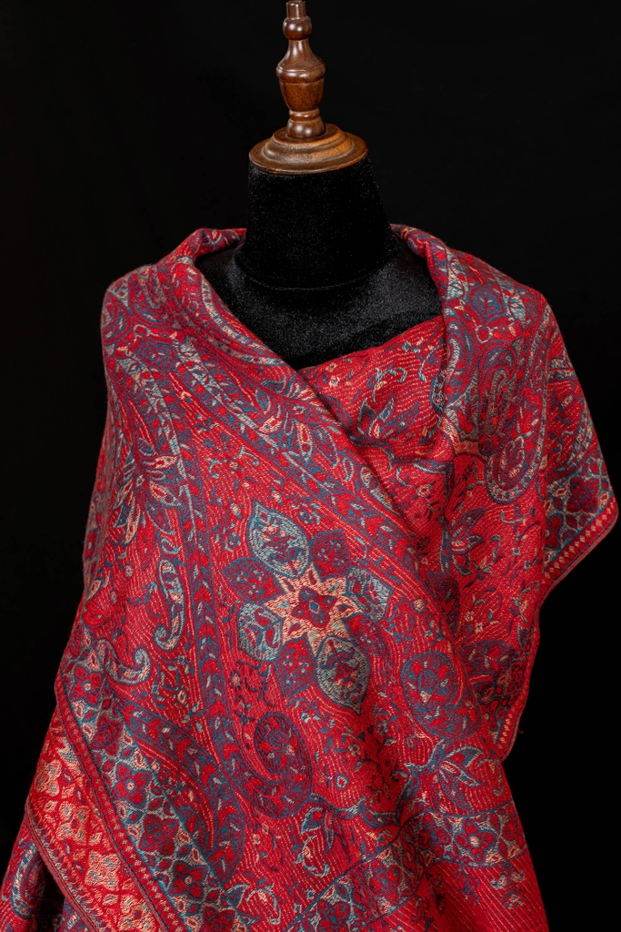 Khăn choàng thủ công họa tiết dân tộc