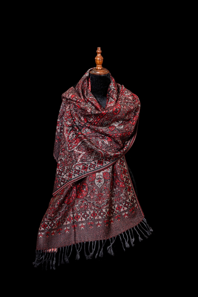 Khăn choàng thủ công họa tiết dân tộc