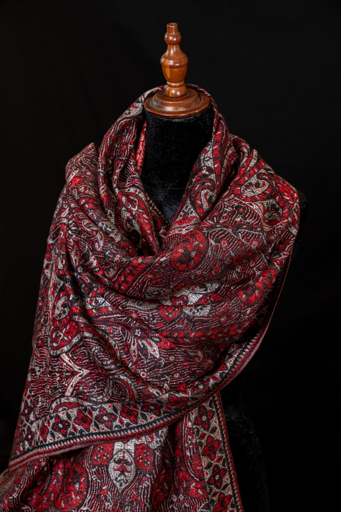 Khăn choàng thủ công họa tiết dân tộc