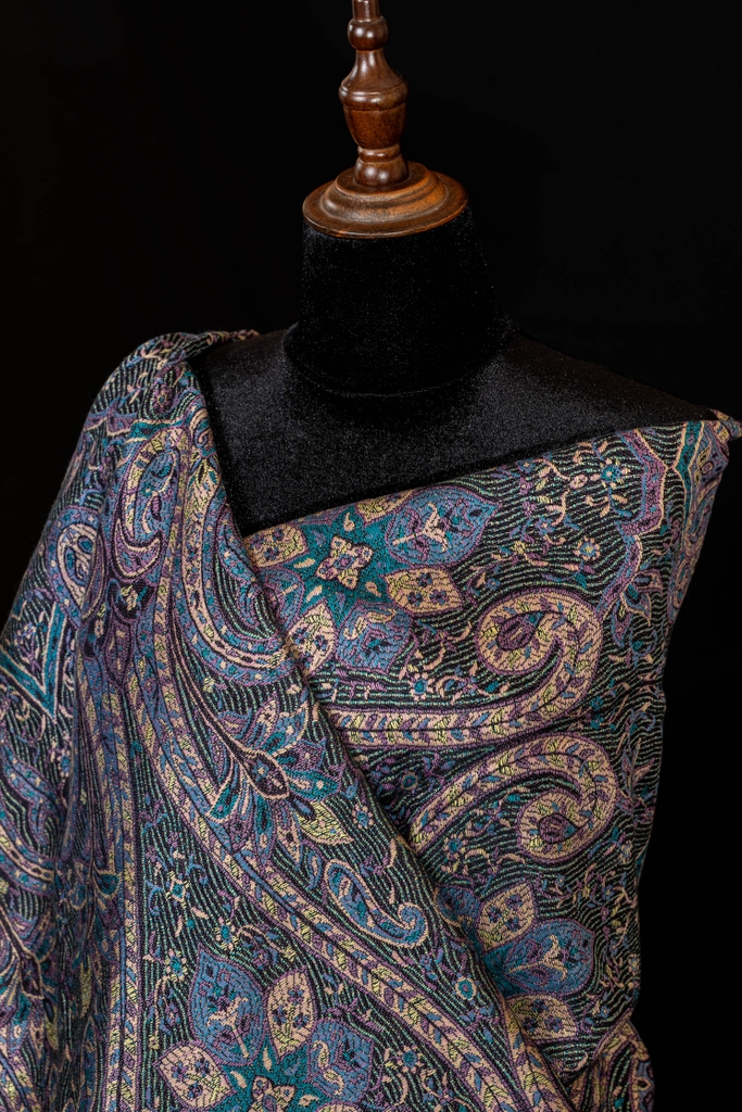 Khăn choàng thủ công họa tiết dân tộc