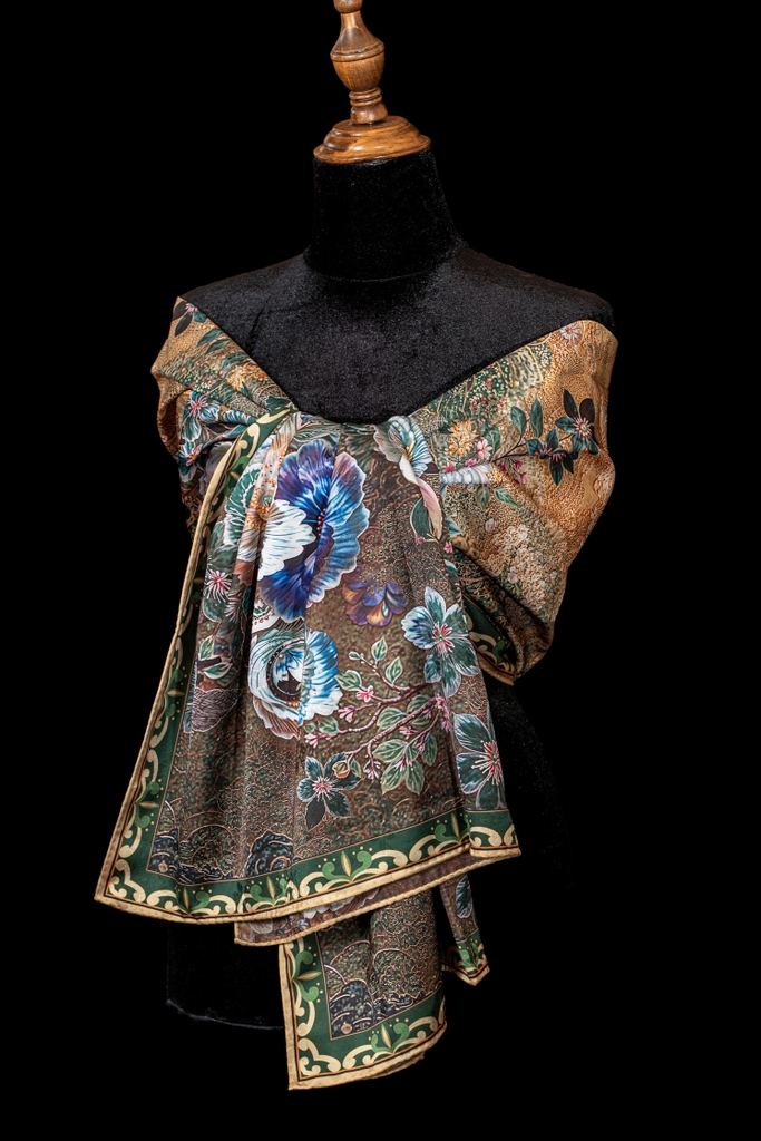 Khăn choàng lụa cao cấp 4D