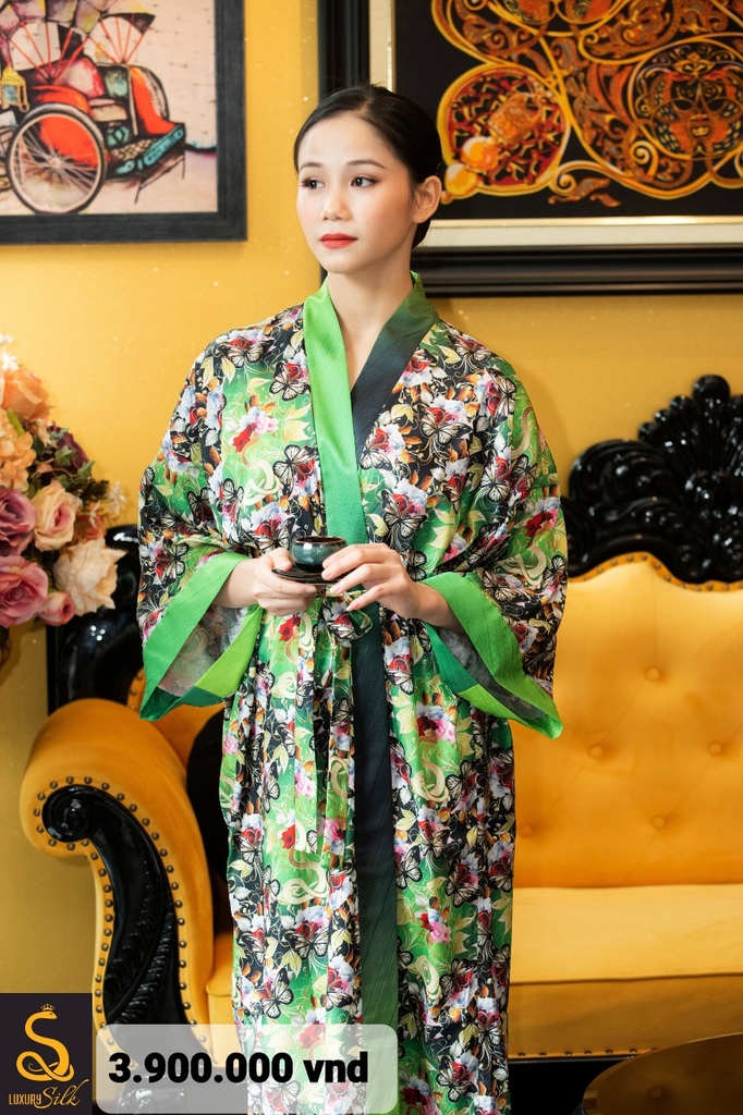 Kimono lụa hoạ tiết Logo Luxurysilk