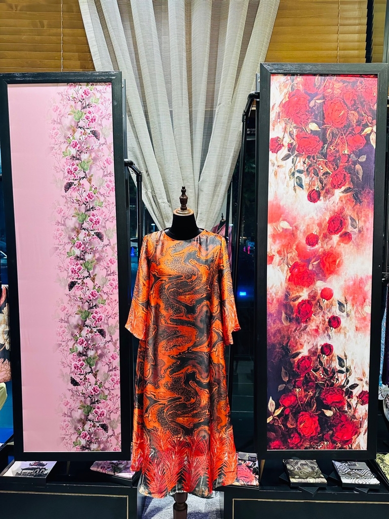 Váy Lụa họa tiết hoa phiên bản giới hạn, cao cấp, lụa mịn mềm, hoa tiết cổ điển