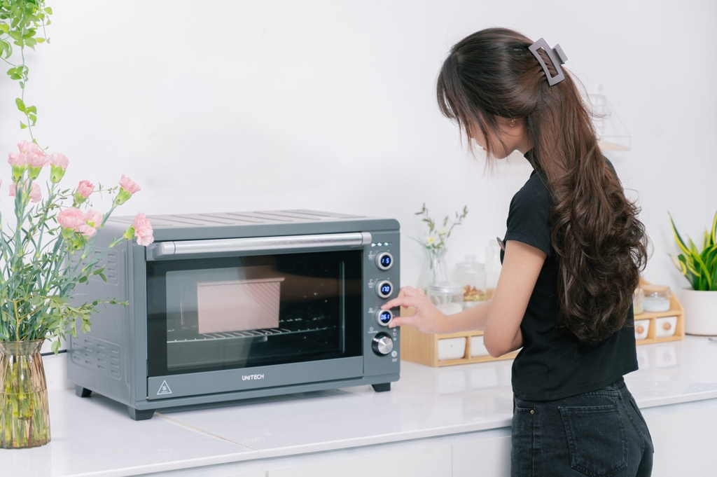 Lò nướng Unitech LU-63