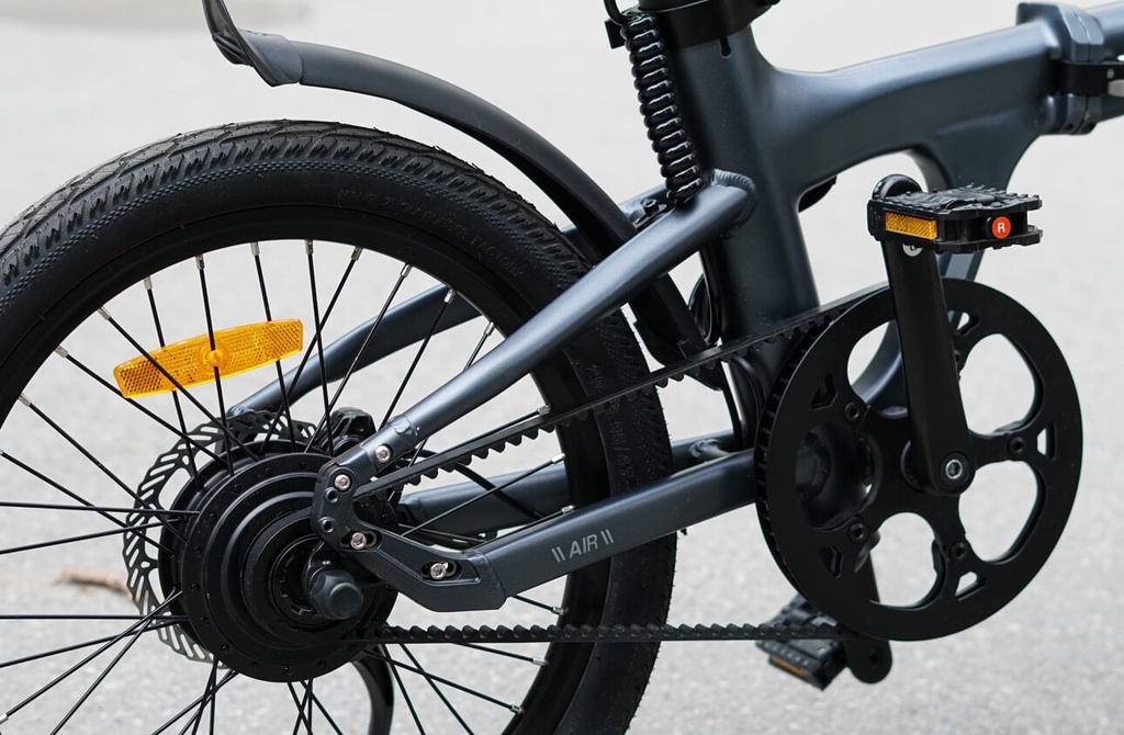 Trải nghiệm lái chân thực, êm ái