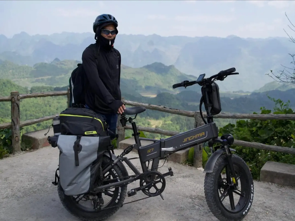 Xe đạp trợ lực điện có cần bằng lái? Bao nhiêu tuổi được đi