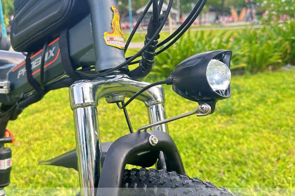 Điều chỉnh phuộc nhún để xe dễ dàng di chuyển qua địa hình khó