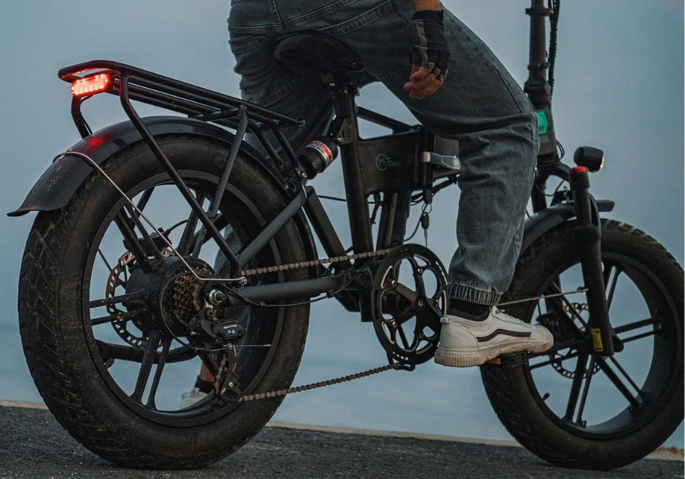 Động cơ 500W mạnh mẽ, trợ lực mượt mà