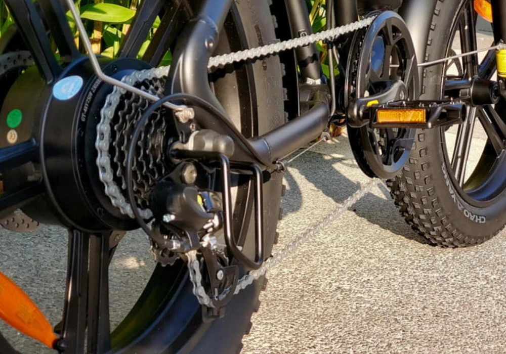 AIMOS luôn kiểm tra động cơ kỹ lưỡng trước khi giao xe