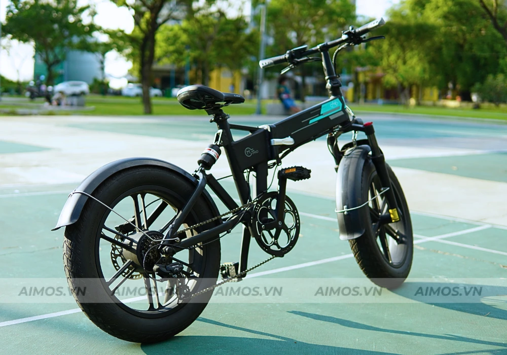 Tư vấn viên sẽ hỗ trợ hướng dẫn cách bảo quản xe