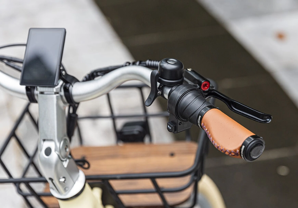 Sử dụng chuông điện và chuông truyền thống