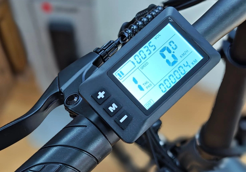 Màn Hình LCD Sắc Nét