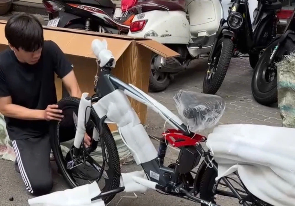 Nhân viên kỹ thuật tại AIMOS