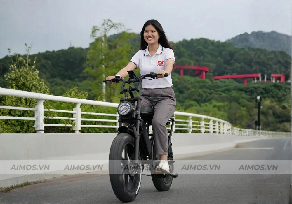 Ouxi V8 Pro nhẹ nhàng và leo dốc khỏe