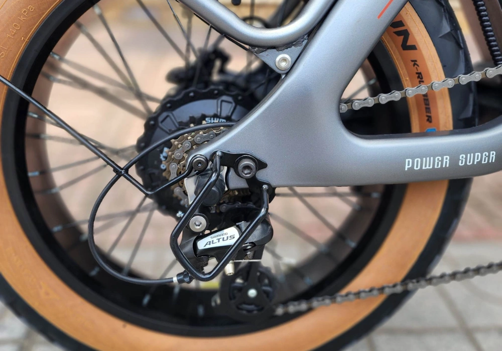 Shimano Altus là bộ linh kiện chuyên MTB/trekking phổ thông nằm trên Mihogo RX2.4