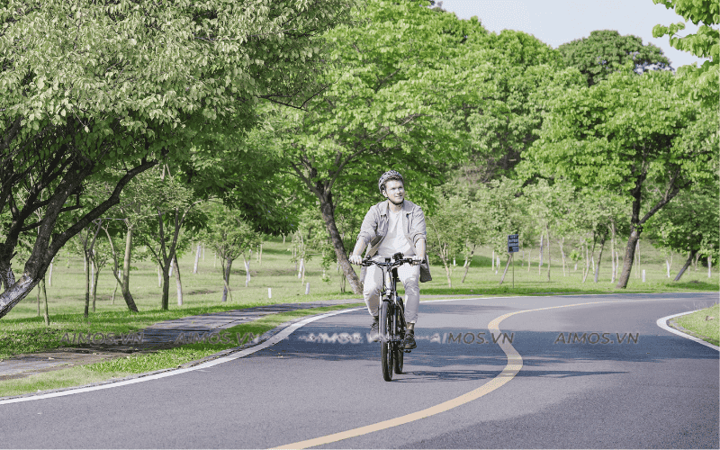 Xe đạp trợ lực điện thiết kế đơn giản, thanh lịch