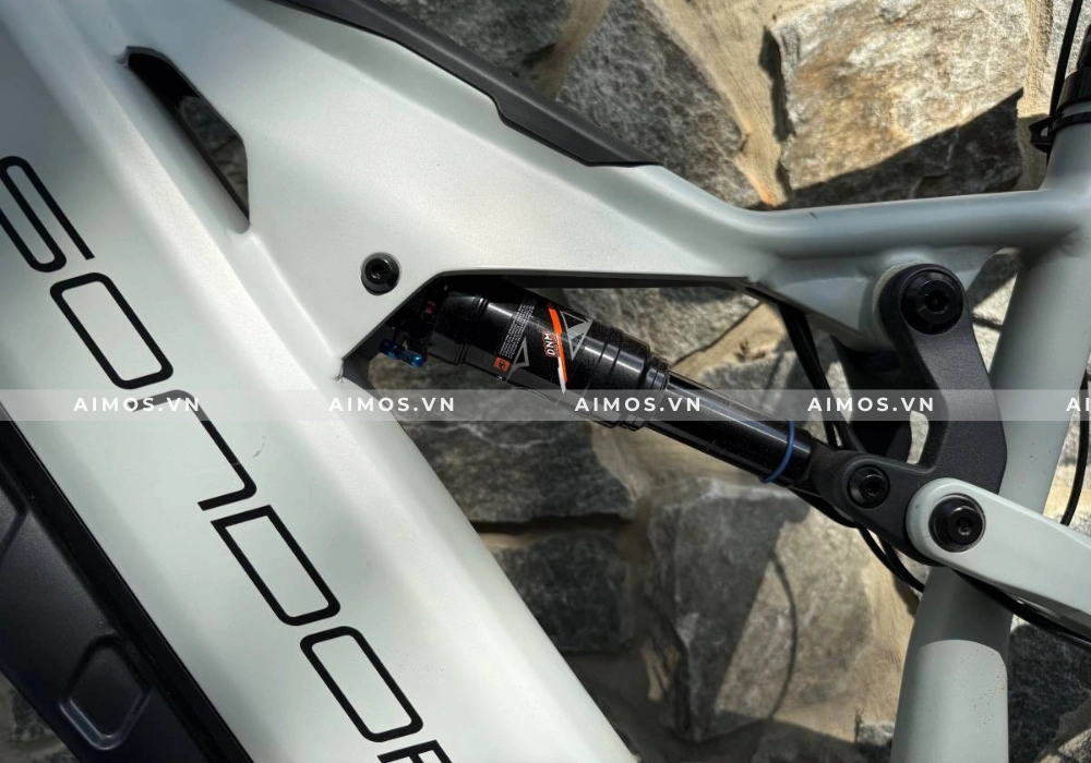 Hệ thống giảm xóc tối ưu cho địa hình