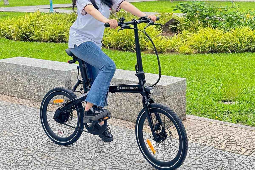 Xe đạp trợ lực điện ADO A20 Carbon làm từ sợi carbon T700