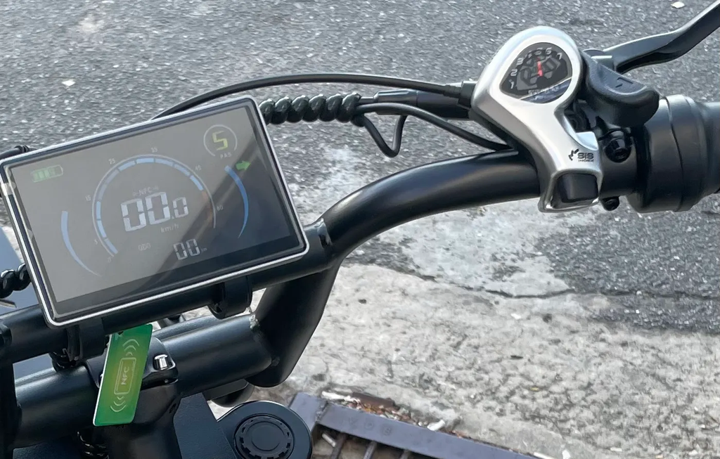 Sử dụng khoá từ NFC một chạm