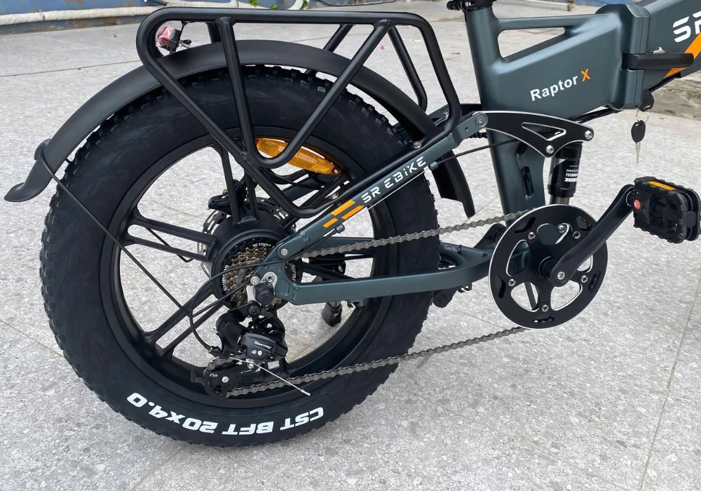 Bánh Béo 20x4.0 giúp RAPTOR X bám đường cực tốt