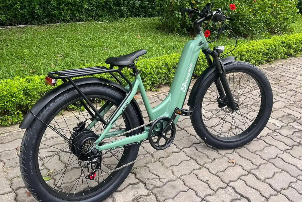 Xe sử dụng khung hợp kim nhôm nguyên khối, vừa nhẹ vừa bền