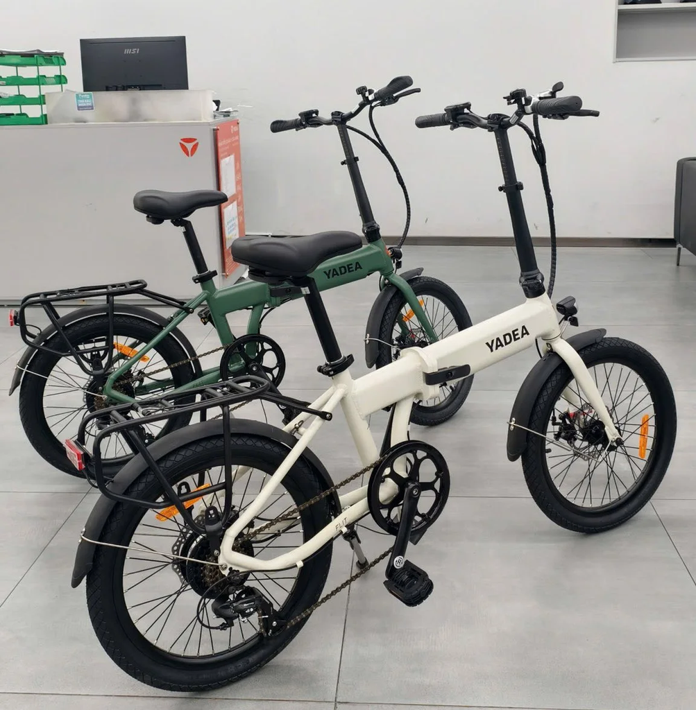 xe đạp trợ lực điện Yadea FLIT hai màu xanh -trắng