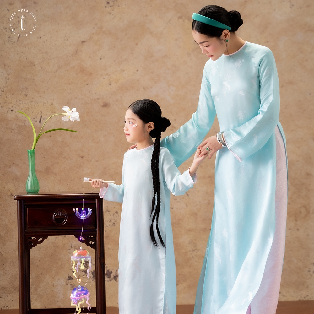 ÁO DÀI MÂY SỚM ÁNH - MẸ & BÉ