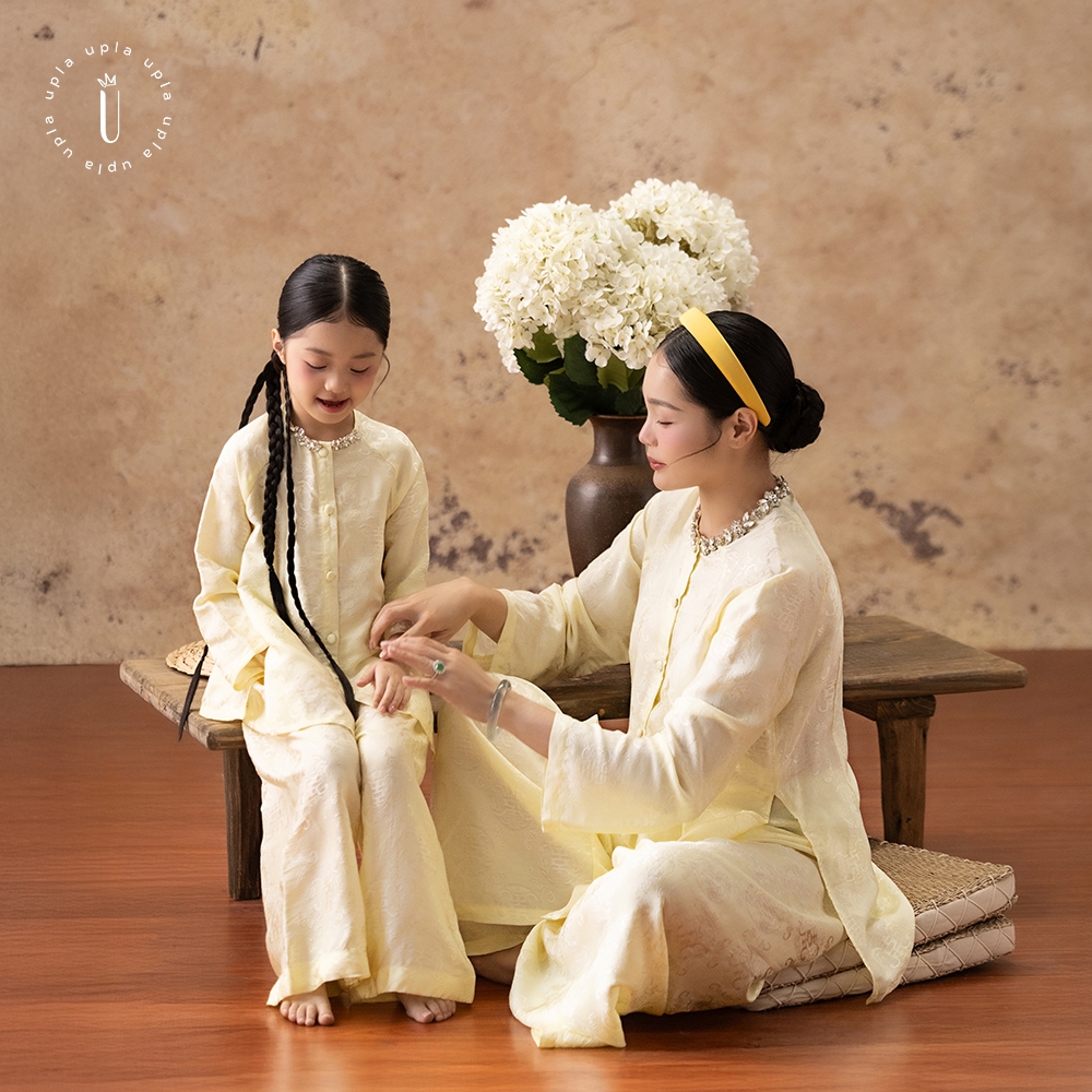 SET BÀ BA ÁNH VÀNG - MẸ & BÉ