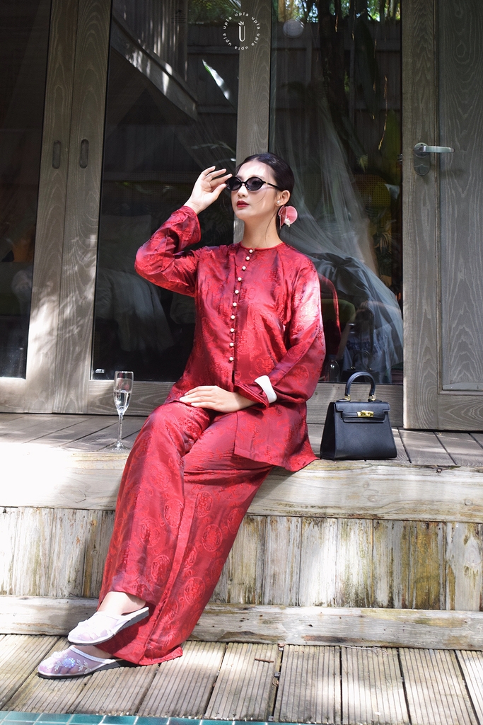 BÀ BA ĐỎ TRẦM