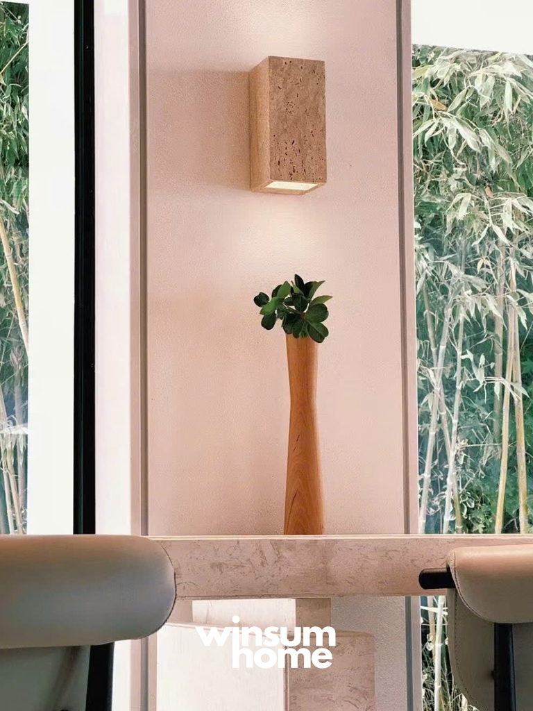 Đèn ốp tường đá travertine 2 đầu hình hộp