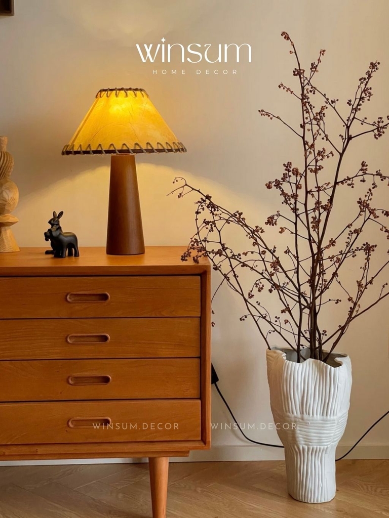 Đèn để bàn thân gỗ nguyên khối, chao vải da phong cách vintage, đèn hình nấm - DBB08