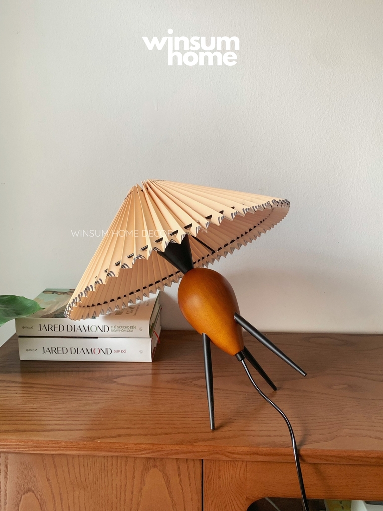 Đèn bàn 3 chân BB origami thân gỗ nguyên khối