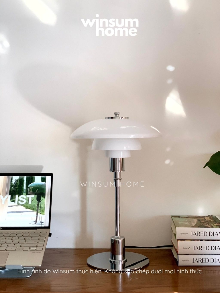 Đèn bàn Louis Poulsen chụp đèn thủy tinh - DBB017