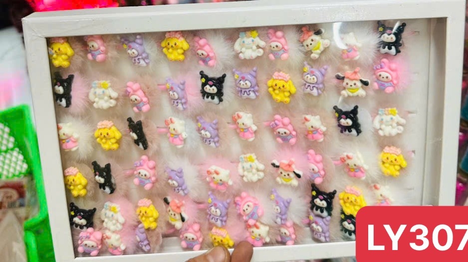 LY307 LỐC NHẪN LÔNG SANRIO 60 CÁI ĐỦ MẪU