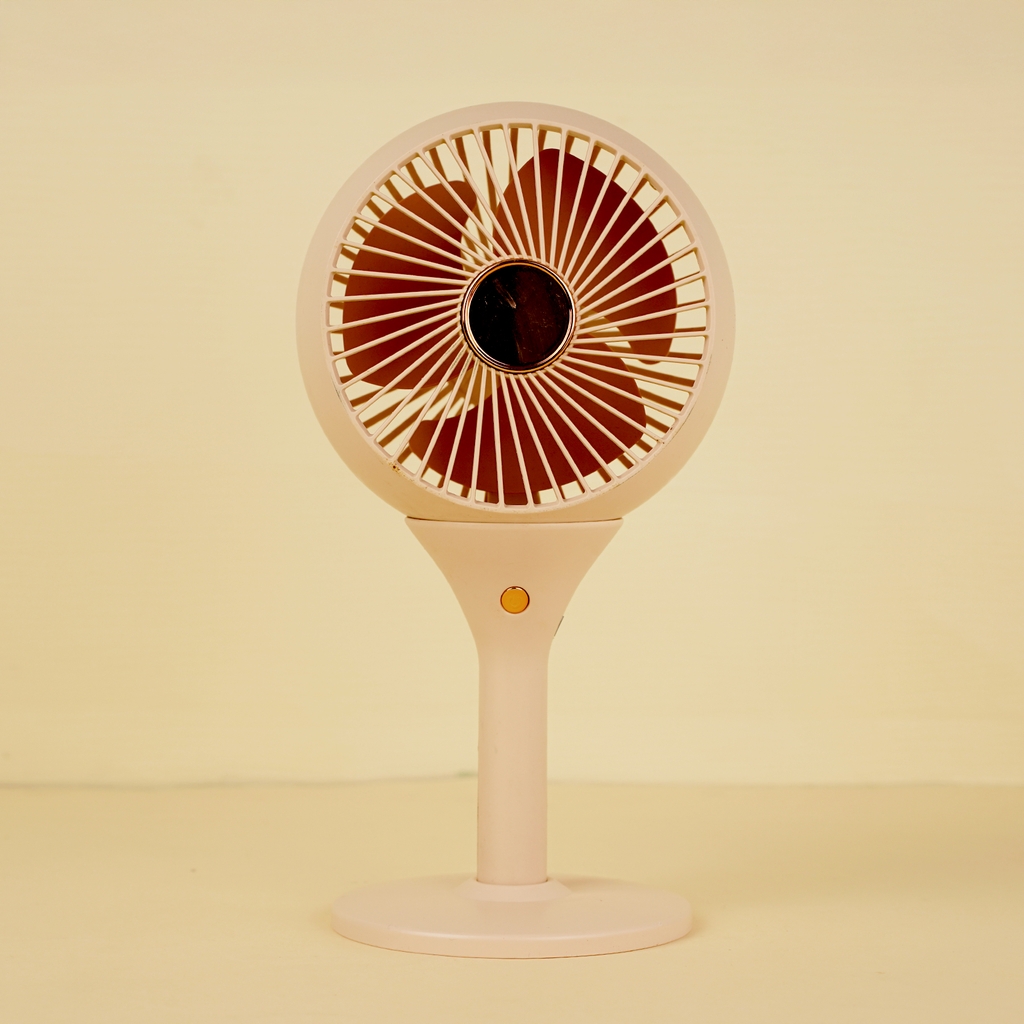 XM66-33  HỘP QUẠT BÀN PIN + SẠC USB   Desktop USB Charging Fan